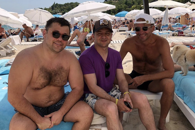 'Взяли в заложники': фото Зеленского с пляжа всполошило сеть