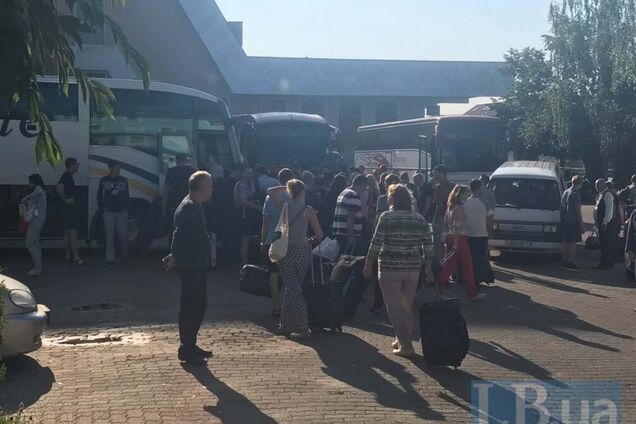 Кандидаты от 'Слуги народа' массово приехали в курортный город: фото и видео