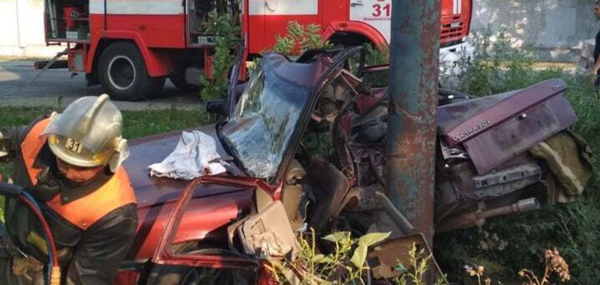 Водія вирізали: в Новомосковську сталося жахливе ДТП. Фото