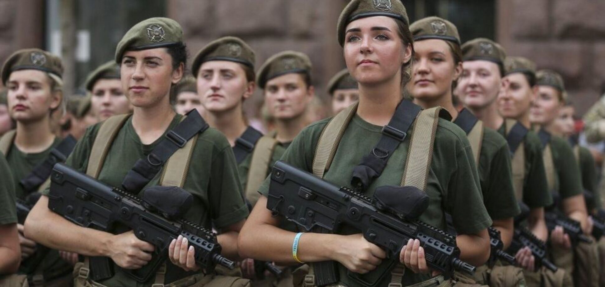Киевский военный лицей впервые принял на обучение девушек: что известно