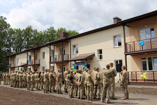 Roshen построил жилье для военнослужащих в Калиновке