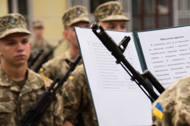 'Россия готовится к войне': генерал призвал вернуть всеобщий призыв в армию