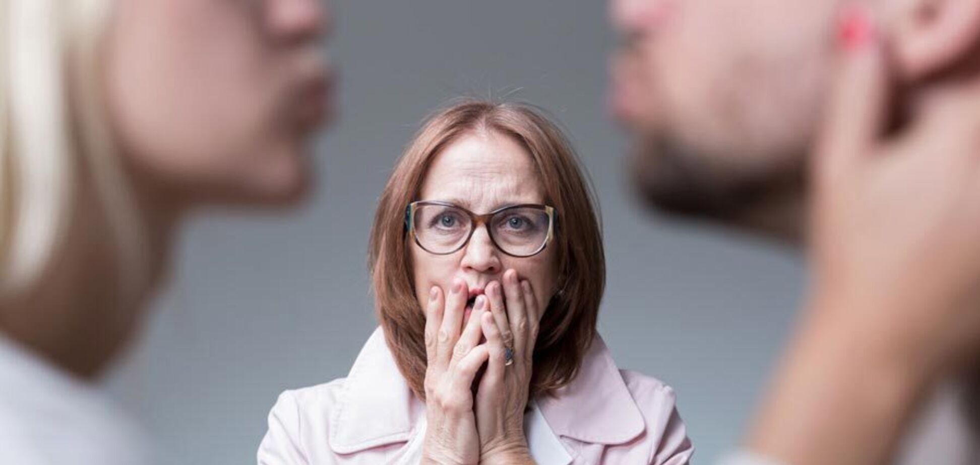 Почему мужчины уходят из семьи к более молодым женщинам: психотерапевт назвал причины