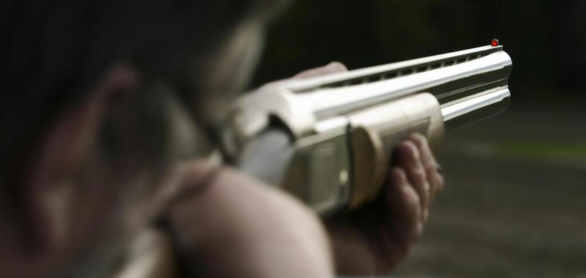 Стрелял из окна и угрожал гранатой: в Каменском произошел инцидент на детской площадке