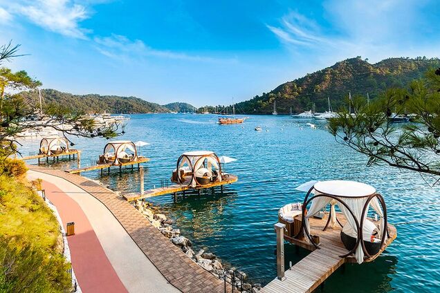 Стало відомо про смерть десятків росіян у Туреччині: що їх убиває