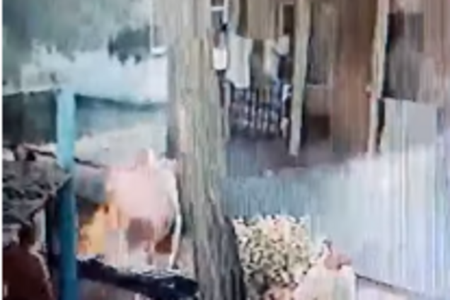 Поджег себя: на украинском курорте сняли жуткое ЧП с туристом