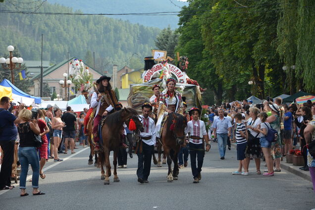 'Это наш ответ супостату!' В Яремче состоялся первый Гуцульский карнавал