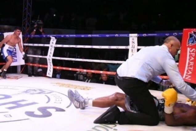 Непобедимый боксер поднялся с нокдауна и отправил соперника в кошмарный нокаут
