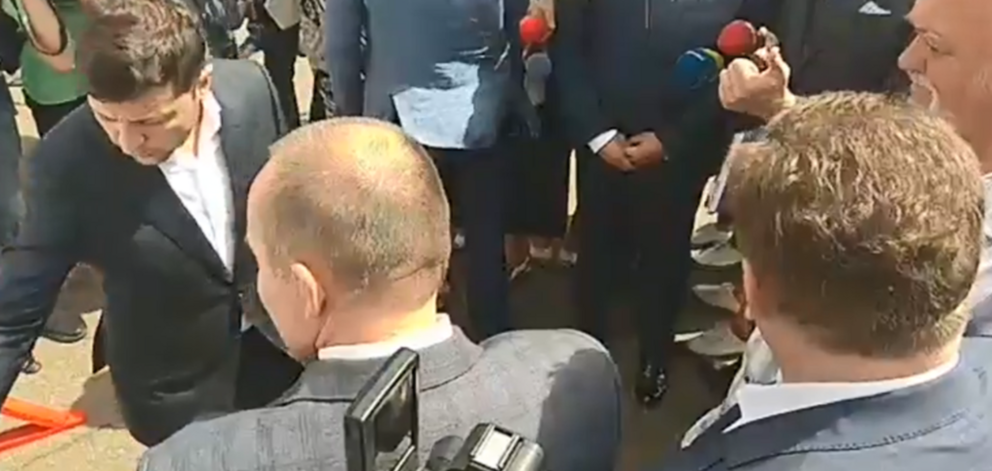 'Я извиняюсь, когда достроят?' Зеленский прибыл с ревизией в Черкассы