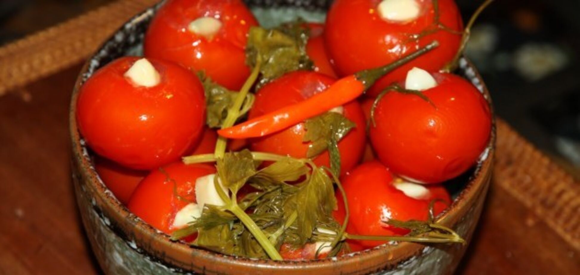 Квашені помідори: Простий рецепт засолювання - через 3 дні можна їсти