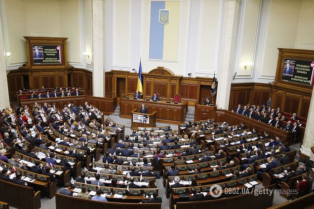 В Раду проходят пять партий: названы свежие результаты опросов