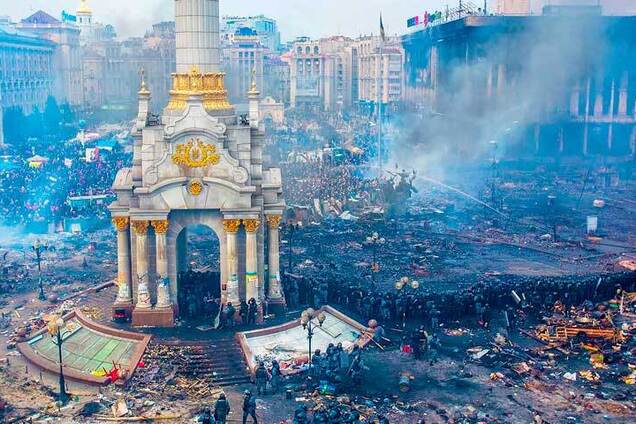 Дела Майдана могут перейти адвокату Януковича: семьи Небесной Сотни обратились к Зеленскому