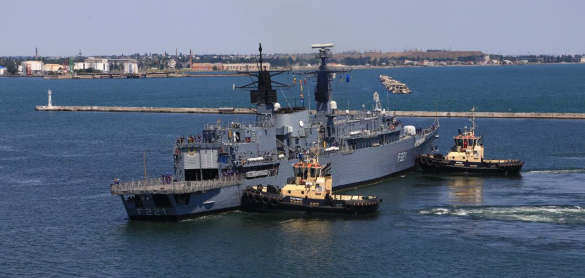 В Одесу зайшли бойові кораблі НАТО. Фото та відео