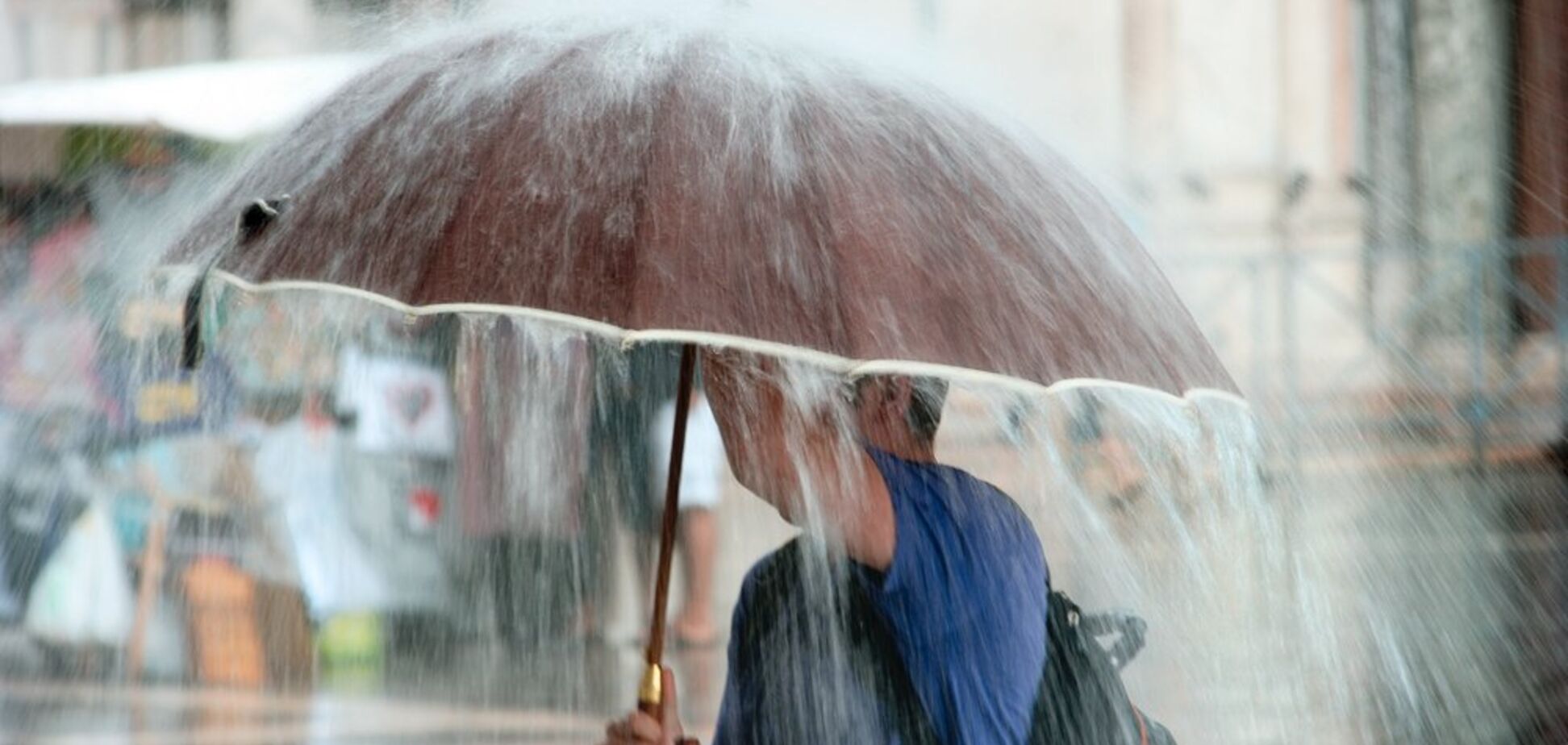 Похолодання і дощі: синоптики змінили прогноз погоди по Україні