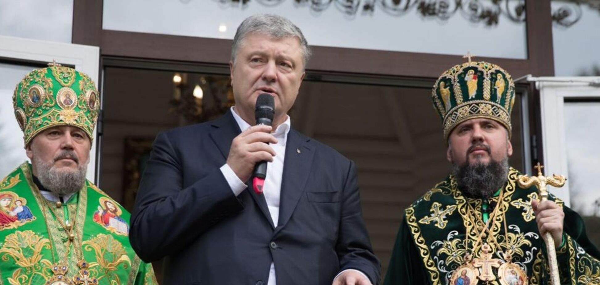 'Мы молимся': Порошенко заверил в победе Украины над Россией