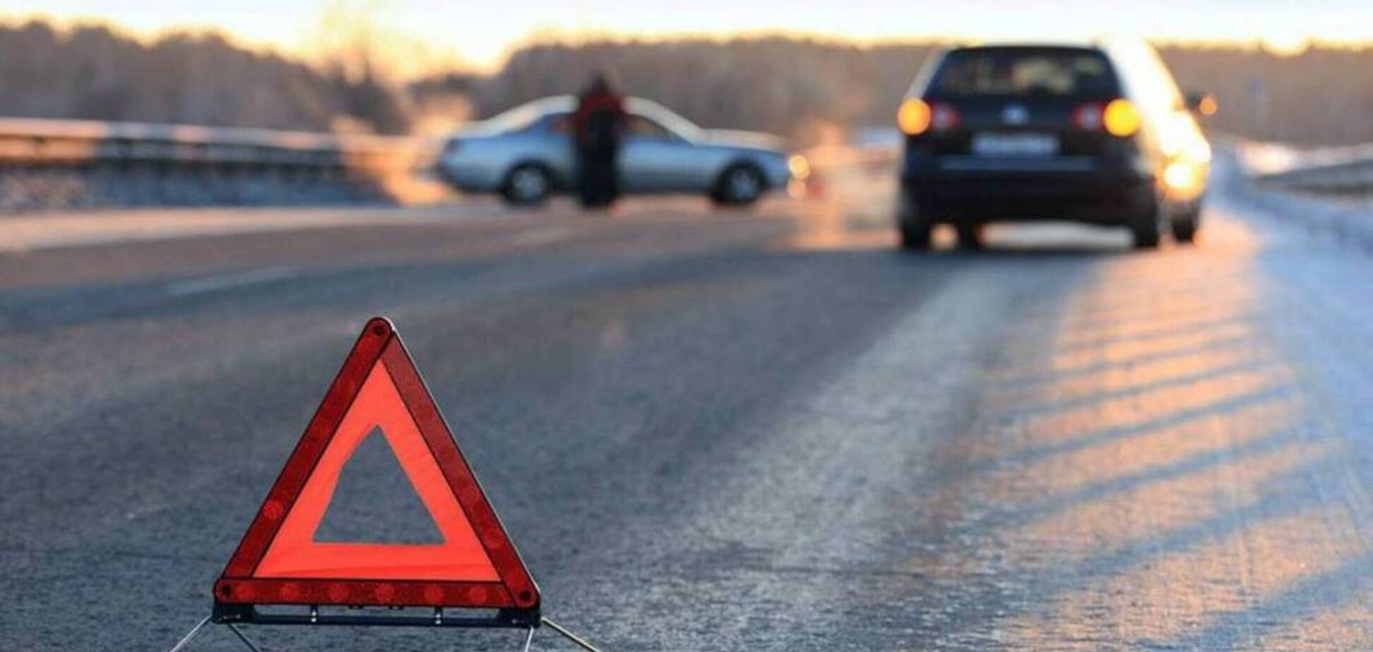 Параллельные пересеклись: под Днепром Opel протаранил едущий рядом 'ВАЗ'. Видео