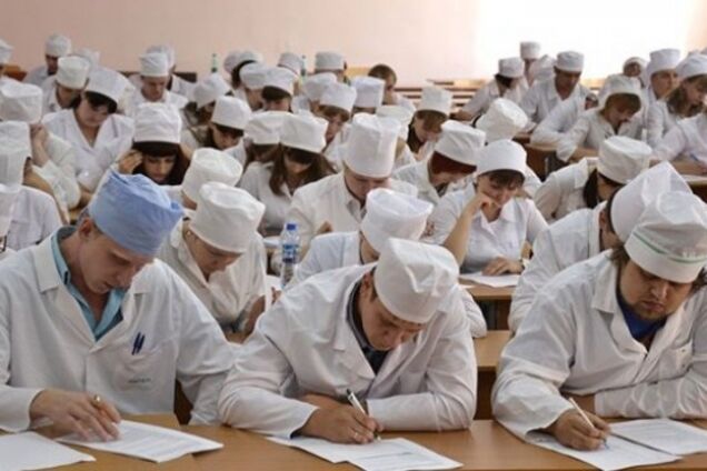 В Украине студенты-медики массово проигнорировали важный международный экзамен: в чем дело