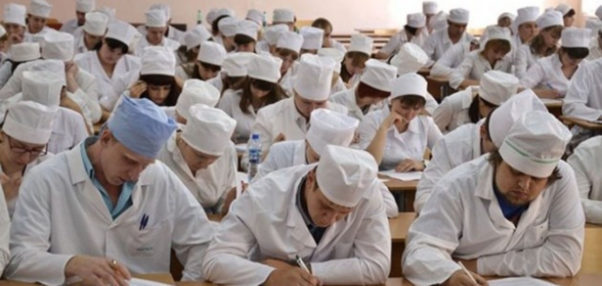 В Украине студенты-медики массово проигнорировали важный международный экзамен: в чем дело