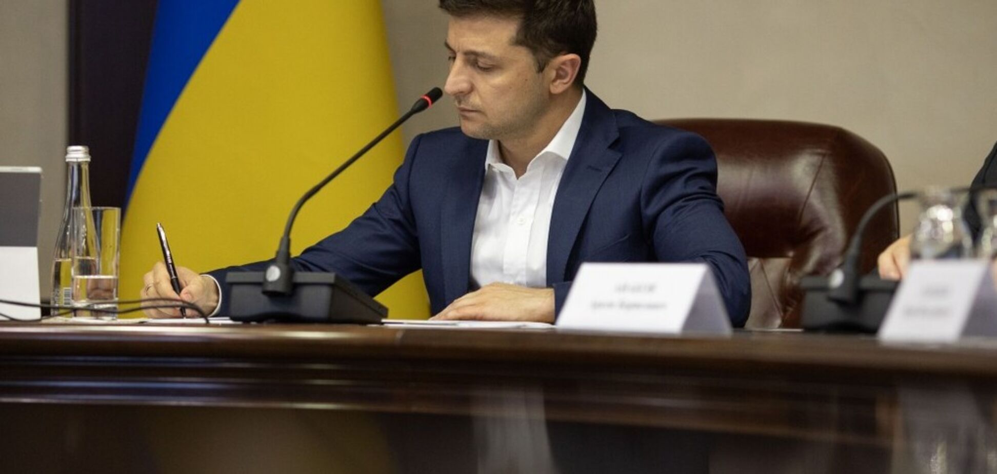 Зеленський назвав умову зняття блокади Донбасу