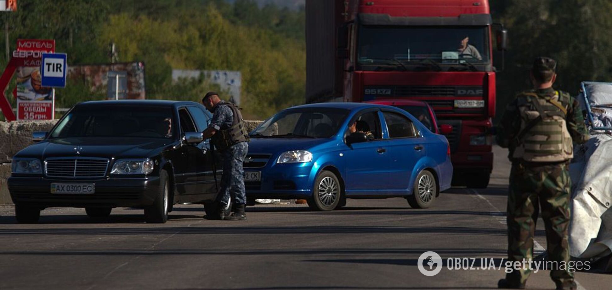 'Тотальна перевірка!' В 'ДНР' жителів піддали новим приниженням