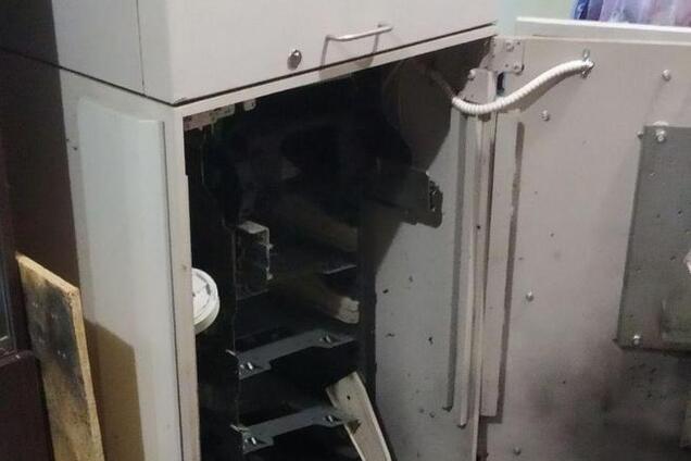Украли сотни тысяч: в Днепре взорвали банкомат. Объявлено вознаграждение