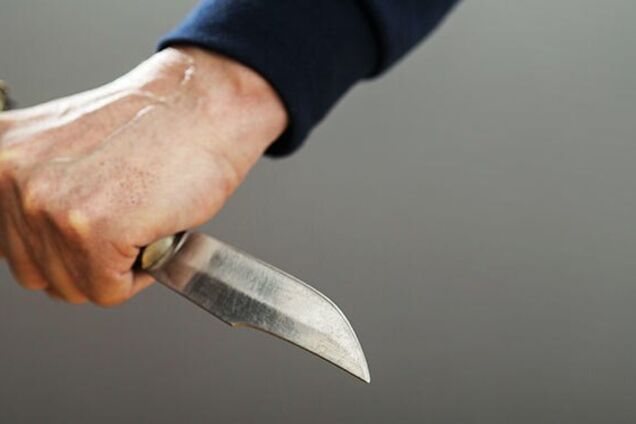 Угрожал ножом: под Днепром разбойник напал на 20-летнюю девушку