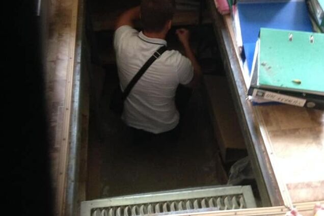 'Бухгалтерия в подвале!' На Киевщине чиновники разворовывали бюджет