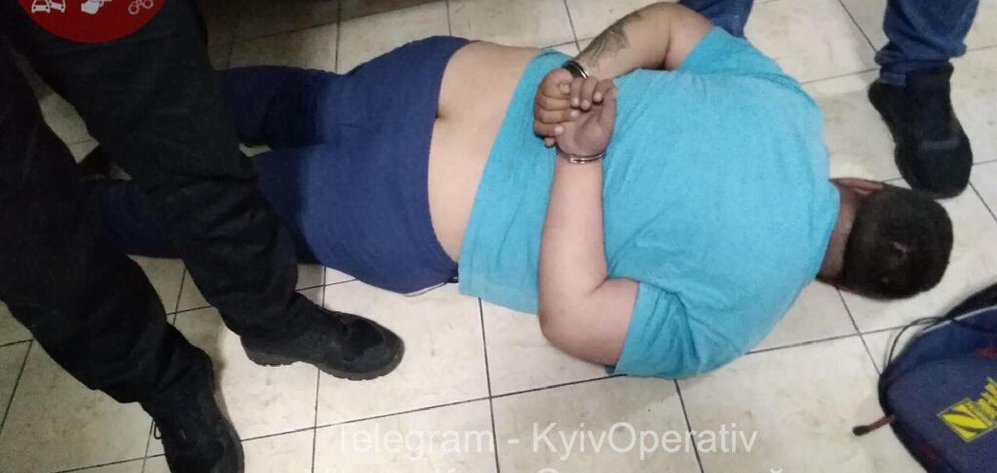 Напав прямо у таксі: у Києві по гарячих слідах затримали ґвалтівника. Фото
