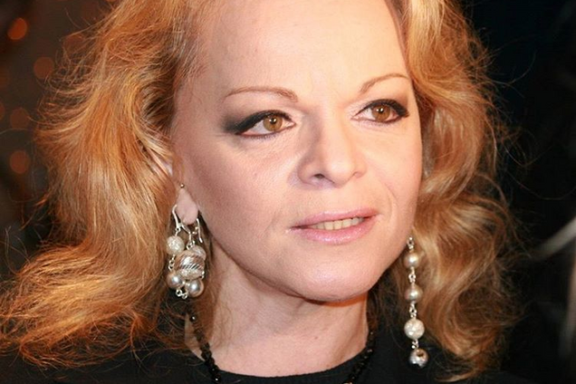 'Я не голодаю': Лариса Долина нахамила поклоннице во время концерта