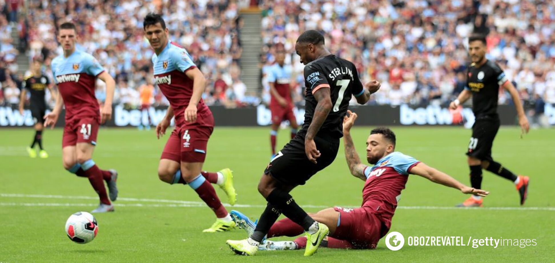 Украинец Зинченко в историческом матче помог 'МанСити' разгромить 'Вест Хэм' Ярмоленко