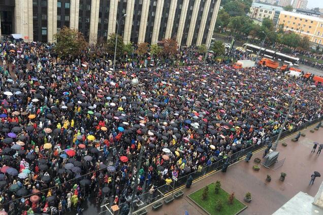 Митинг в Москве: появились показательные фото с высоты