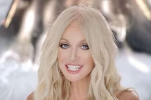 'Боже, кто это?' Морское фото певицы-подруги Януковича напугало сеть