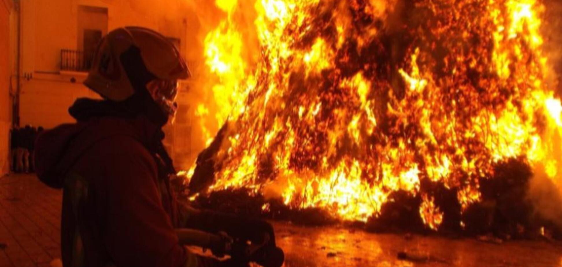 У Дніпрі чоловік заживо згорів у власному будинку. Відео