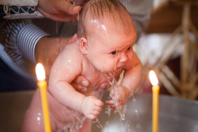 "Прихожане – крепостные": в ПЦУ объяснили жестокое крещение младенца в России