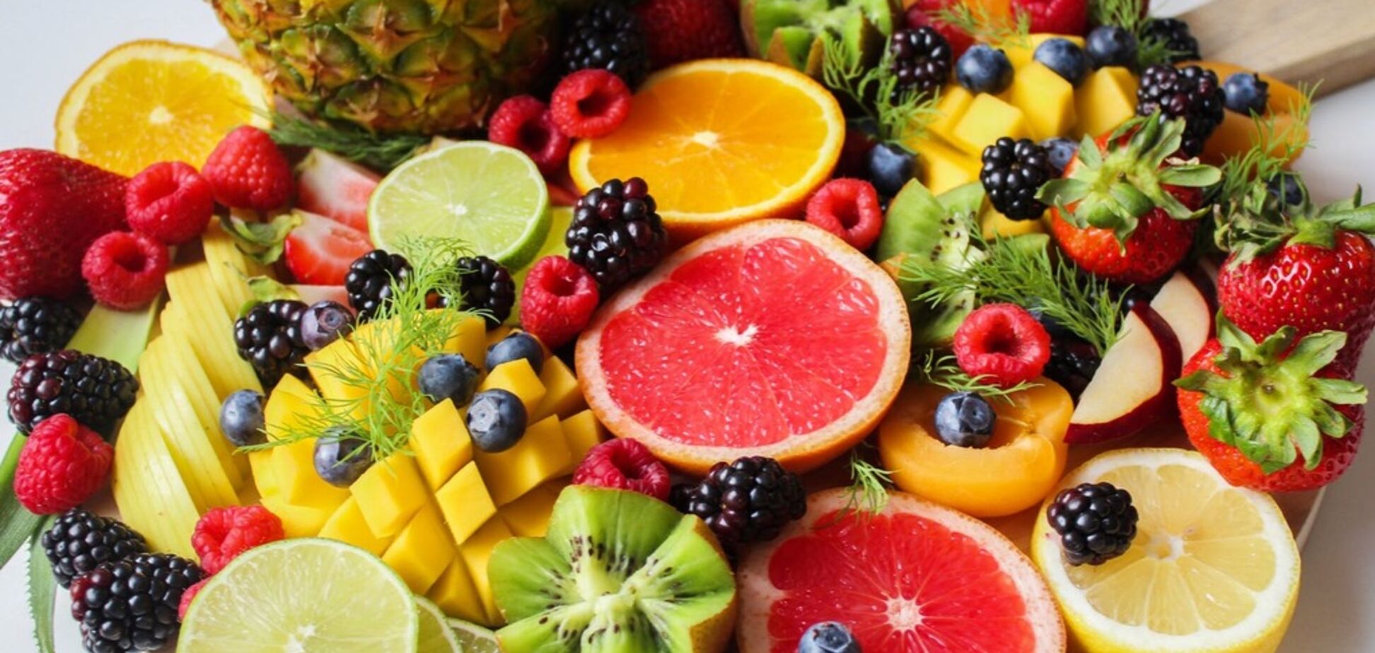 Названы фрукты, мешающие похудеть: чем их заменить