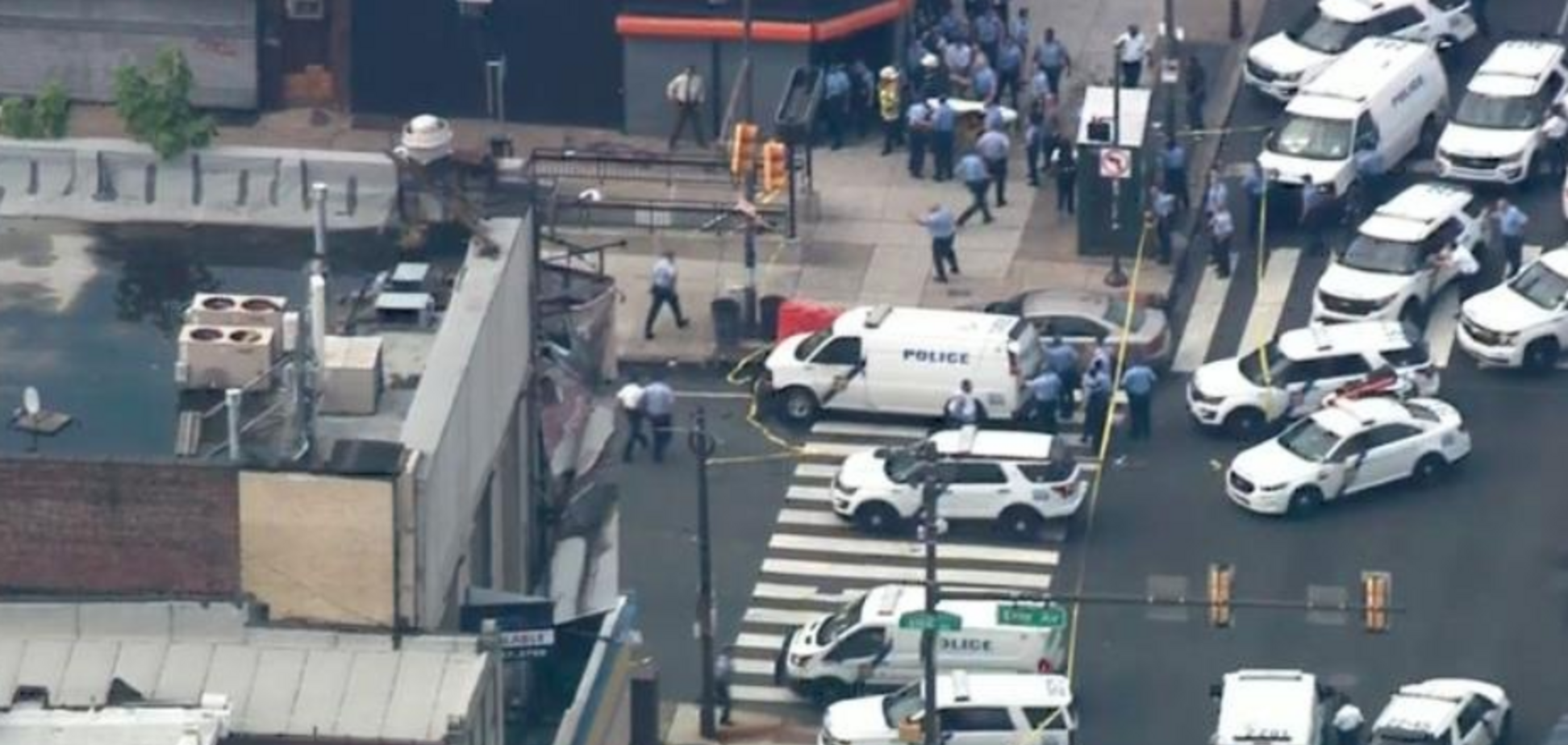 В США стрелок устроил кровавую бойню и забаррикадировался: ранены 7 полицейских