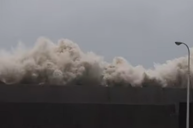 Японією пронісся потужний тайфун 'Кроса'