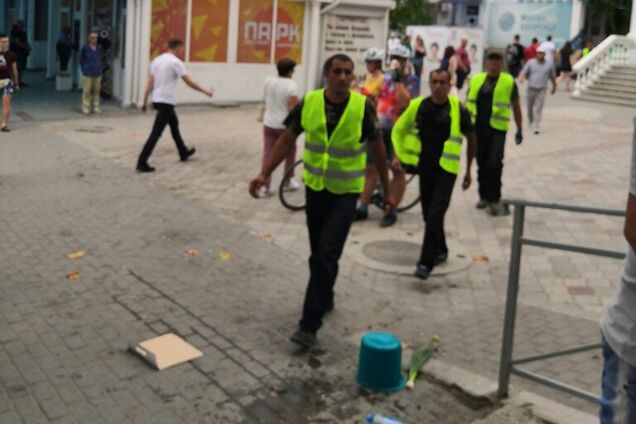 'Топтали та били!' У Криму окупанти зачистили ринок від торговців. Фото