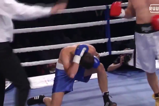 Украинский боксер проиграл нокаутом, трижды за раунд попав в нокдаун