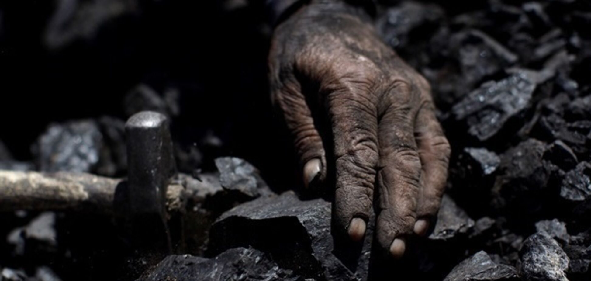 Знайшли у вагоні: на Дніпропетровщині на шахті трапилася страшна НП із жінкою