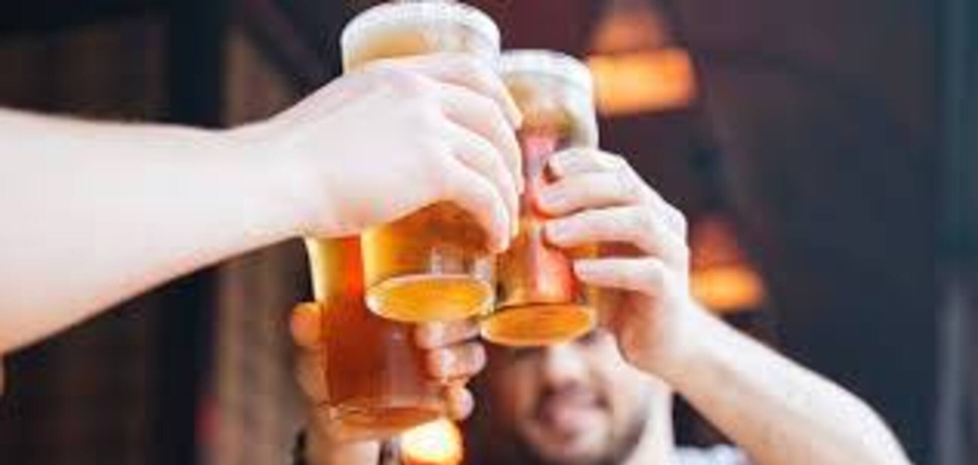 День пива: що лікує напій і як приготувати з нього коктейль