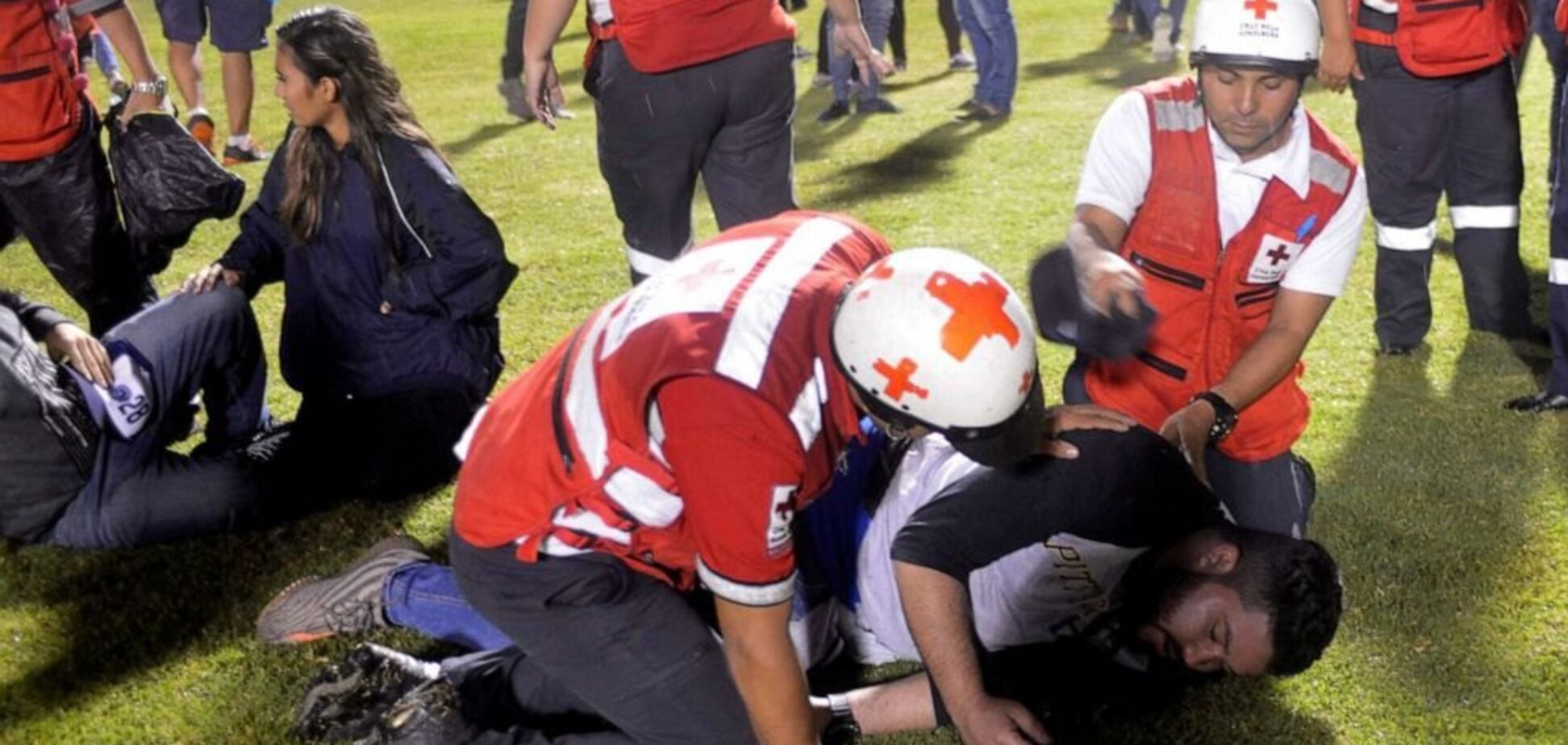 Нападение на команду: в Америке футбольный матч завершился трагедией - есть погибшие