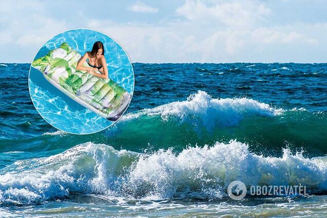 Туристів віднесло у відкрите море