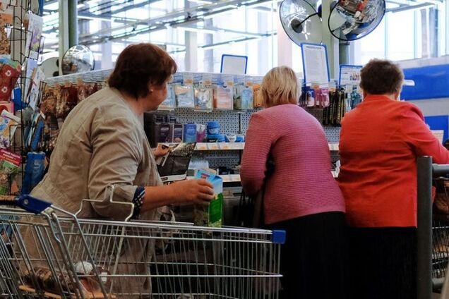 Нагло обсчитывают: в России пожаловались на чеки в супермаркетах