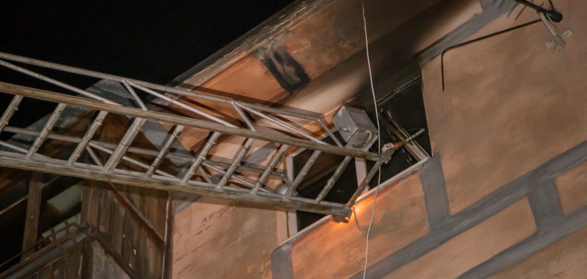 Гнала самогон в квартире: в Днепре при пожаре погибла женщина