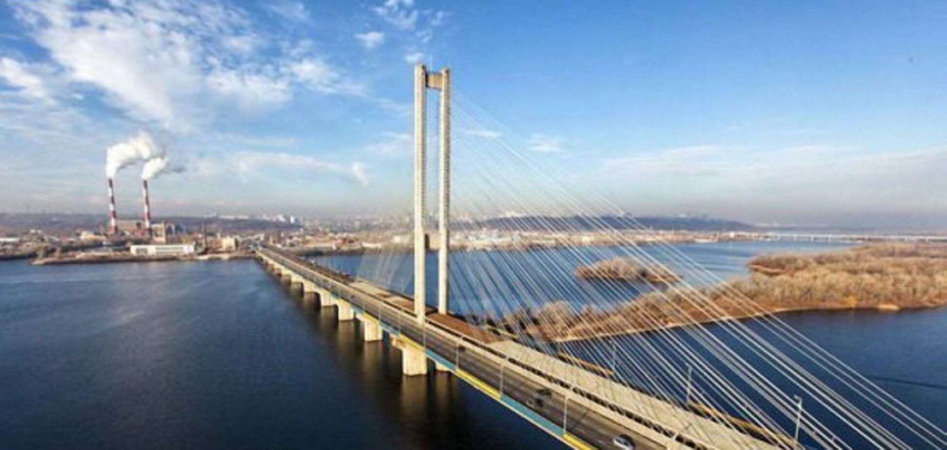 В Киеве шестерых детей снимали с Северного моста: подробности ЧП