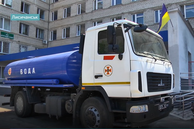 У Луганській області НП із водою: рятувальники пішли на радикальні заходи