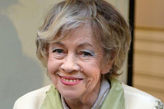 Лежала в трубках и впадала в кому: появились детали о последних днях Назаровой