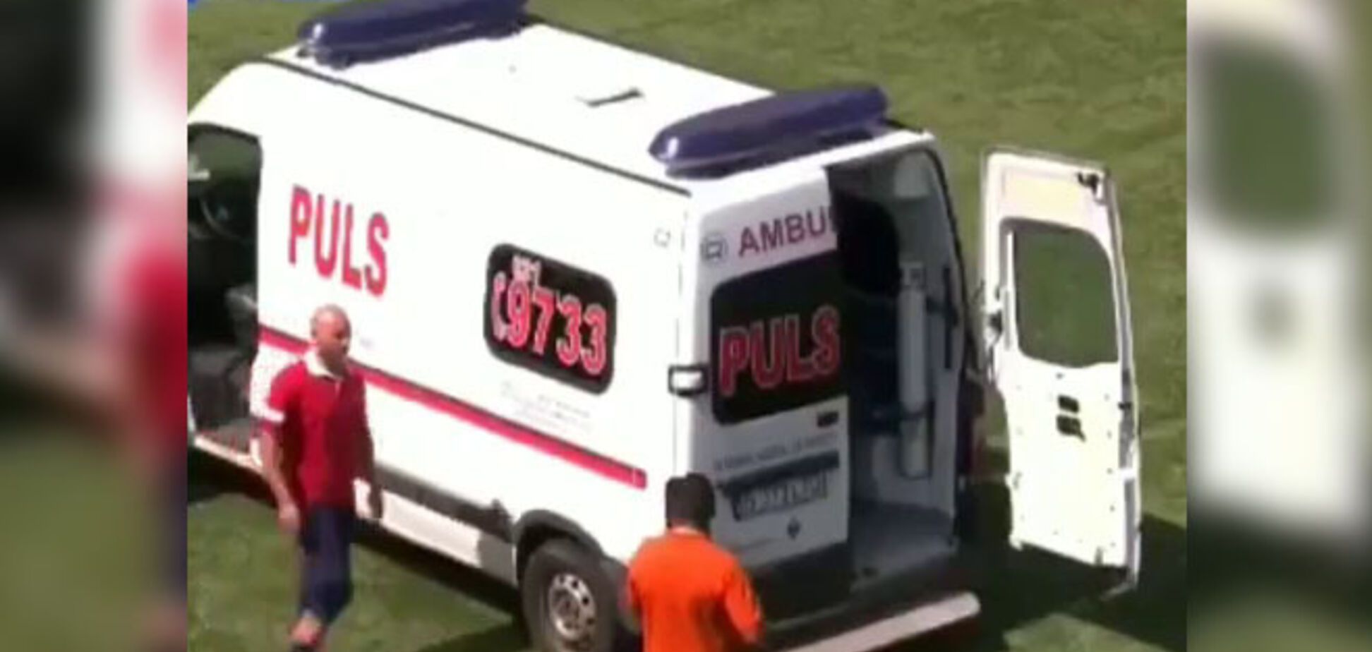 На футболе в Румынии произошел неожиданный курьез со скорой помощью