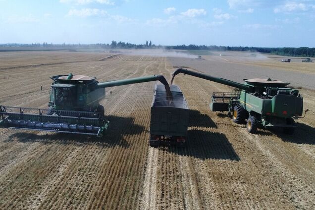 В 'Укрлендфарминге' Бахматюка планируют обновить парк комбайнов